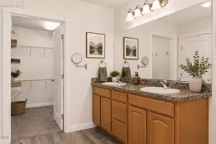 1736 NW Nickernut Pl, Redmond, OR 97756 - Photo 10