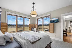 481 W Hope Ave, Sisters, OR 97759 - Photo 8