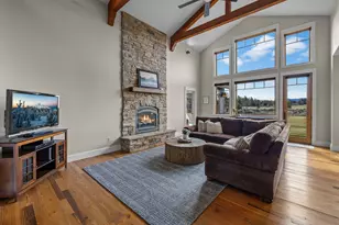 481 W Hope Ave, Sisters, OR 97759 - Photo 18