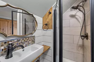 481 W Hope Ave, Sisters, OR 97759 - Photo 54