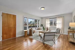 1119 NE 9th St, Bend, OR 97701 - Photo 2