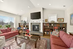 4084 Crystal Springs Dr, Medford, OR 97504 - Photo 10