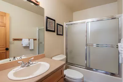 8968 Cliff Swallow Drive, Redmond, OR 97756 - Photo 16