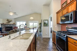 3728 SW 29th St, Redmond, OR 97756 - Photo 10