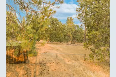 323 Eric Way, Grants Pass, OR 97526 - Photo 18