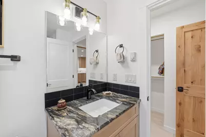 337 W Jefferson Avenue #1, Sisters, OR 97759 - Photo 22