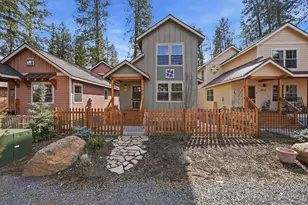 337 W Jefferson Ave, Sisters, OR 97759 - Photo 1