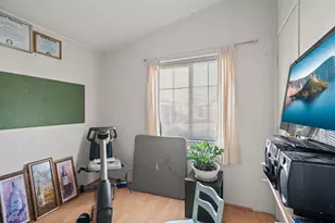 1570 S Peach St, Medford, OR 97501 - Photo 16