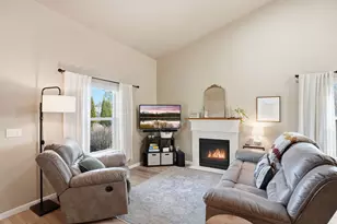 20648 Beaumont Dr, Bend, OR 97701 - Photo 6