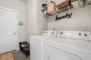 20648 Beaumont Dr, Bend, OR 97701 - Photo 18