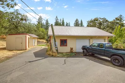 301 Robmar Lane, Grants Pass, OR 97527 - Photo 4