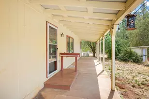 301 Robmar Ln, Grants Pass, OR 97527 - Photo 8