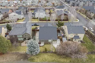 537 NW 28th St, Redmond, OR 97756 - Photo 34