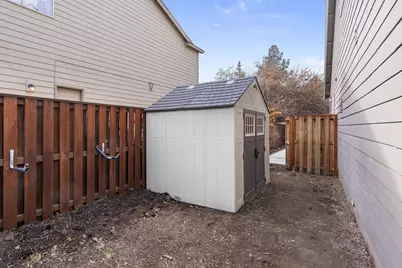 537 NW 28th Street, Redmond, OR 97756 - Photo 28