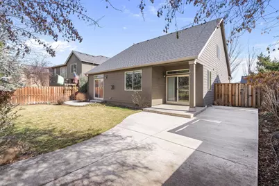 537 NW 28th Street, Redmond, OR 97756 - Photo 24