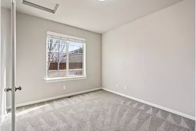 537 NW 28th Street, Redmond, OR 97756 - Photo 4