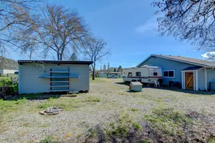 7441 Maple Ln, Central Point, OR 97502 - Photo 52