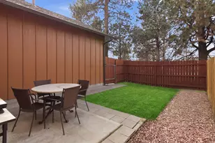 62761 Hawkview Road, Bend, OR 97701 - Photo 22