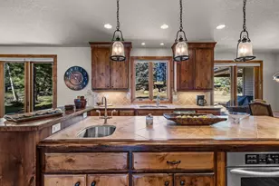 61548 Tam McArthur Loop, Bend, OR 97702 - Photo 10