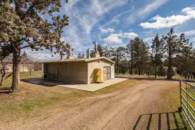 65320 Hwy 20, Bend, OR 97703 - Photo 26