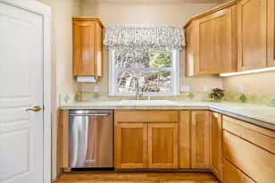 3130 N W Colonial Dr, Bend, OR 97703 - Photo 22