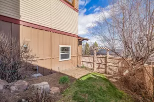 3130 N W Colonial Dr, Bend, OR 97703 - Photo 58