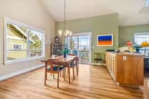 3130 N W Colonial Dr, Bend, OR 97703 - Photo 16