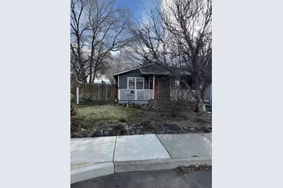 517 SW Marshall Street, Madras, OR 97741 - Photo 2