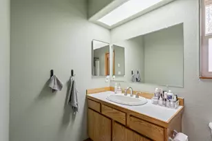 18900 Tuscarora Ln, Bend, OR 97702 - Photo 6