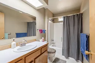 18900 Tuscarora Ln, Bend, OR 97702 - Photo 10