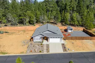 353 Cedar Ridge Dr, Cave Junction, OR 97523 - Photo 4