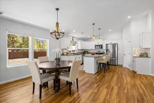 353 Cedar Ridge Dr, Cave Junction, OR 97523 - Photo 16