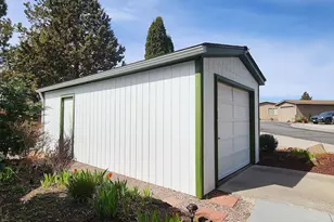 63741 Cascade Village Dr, Bend, OR 97701 - Photo 18