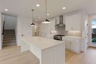 21161 NE Beall Dr, Bend, OR 97701 - Photo 12