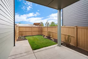 21161 NE Beall Dr, Bend, OR 97701 - Photo 24