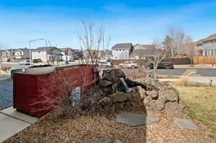 21279 Thornhill Ln, Bend, OR 97701 - Photo 24