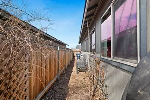 21279 Thornhill Ln, Bend, OR 97701 - Photo 22