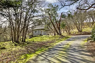 1000 Hill St, Jacksonville, OR 97530 - Photo 8