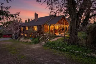 645 E California St, Jacksonville, OR 97530 - Photo 4