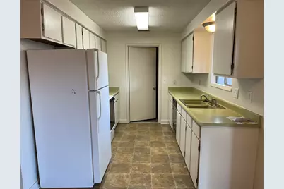 735 Kenyon Street, Medford, OR 97501 - Photo 24