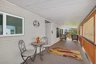 608 Woodlawn Cir, Grants Pass, OR 97526 - Photo 6