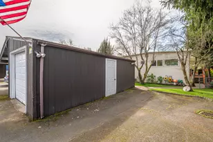 608 Woodlawn Cir, Grants Pass, OR 97526 - Photo 30