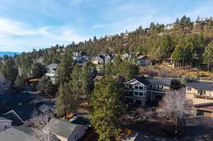 3122 N W Colonial Dr, Bend, OR 97703 - Photo 36