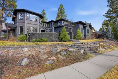 2538 NW Hosmer Lake Drive, Bend, OR 97703 - Photo 2