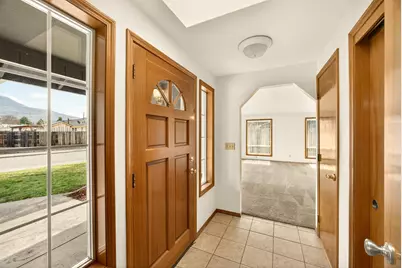 3027 Waterford Court, Medford, OR 97504 - Photo 4