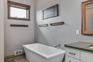 11301 SW Robinson Ln, Powell Butte, OR 97753 - Photo 18