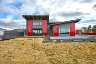 11301 SW Robinson Ln, Powell Butte, OR 97753 - Photo 6