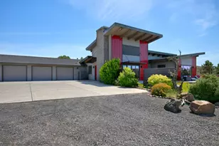 11301 SW Robinson Ln, Powell Butte, OR 97753 - Photo 6