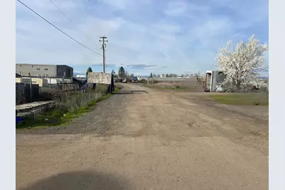 1343 E Justice Road, Medford, OR 97502 - Photo 14