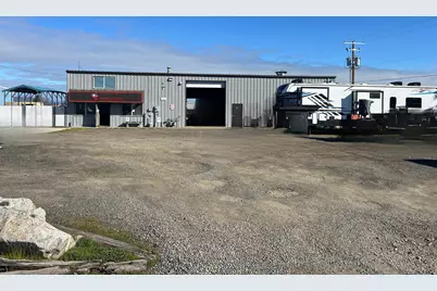 1343 E Justice Road, Medford, OR 97502 - Photo 2